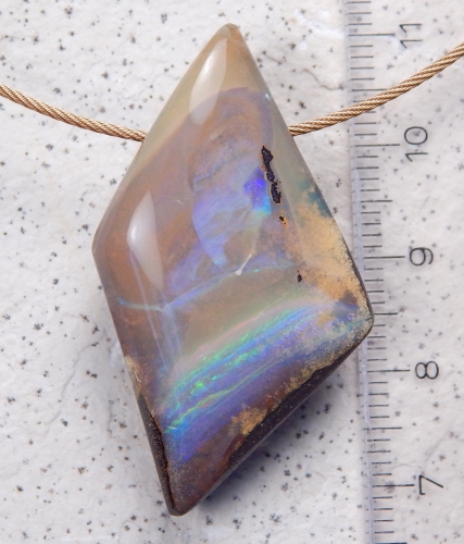 Boulder Opal am Band - Video