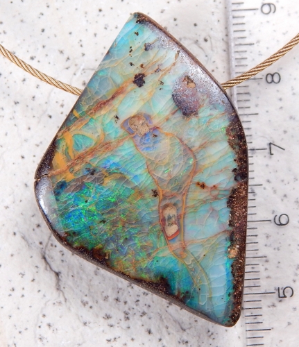 Boulder Opal am Band - Video