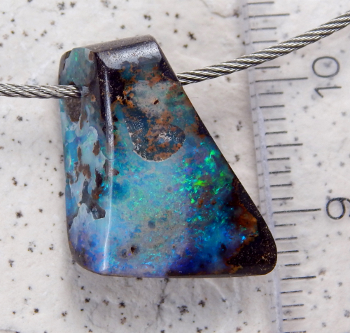 Boulder Opal am Band - Video