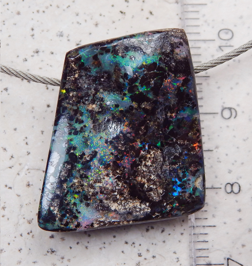 Boulder Opal am Band - Video