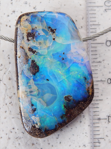 Boulder Opal am Band - Video