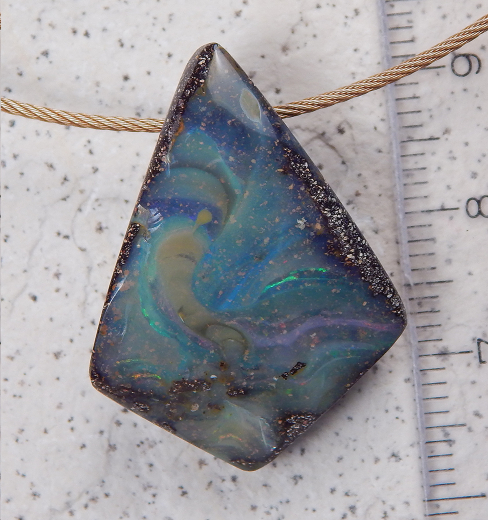 Boulder Opal am Band - Video