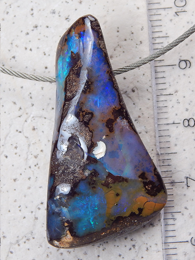 Boulder Opal am Band - Video