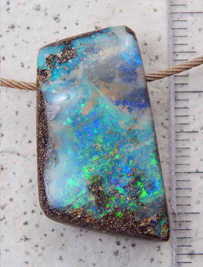 Boulder Opal am Band - Video