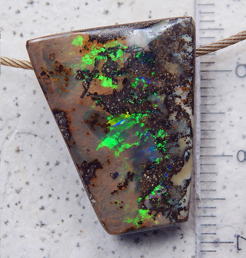 Gem Boulder Opal am Band - Video