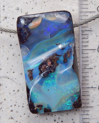 Boulder Opal am Band - Video