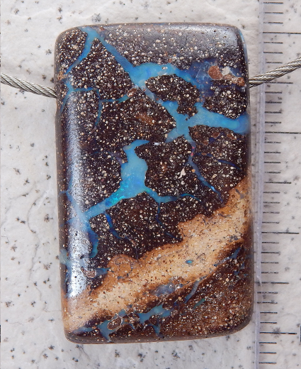 Boulder Opal am Band - Video