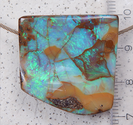 Boulder Opal am Band - Video