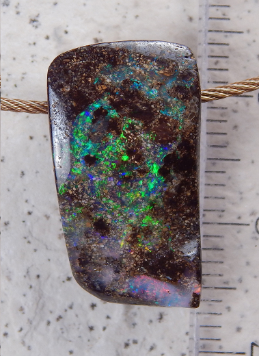 Boulder Opal am Band - Video