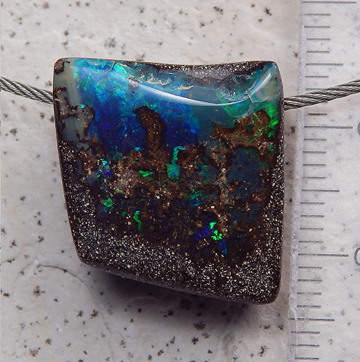 Boulder Opal am Band - Video