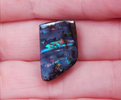 Boulder Opal am Band - Video