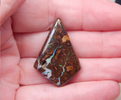 Boulder Opal am Band - Video