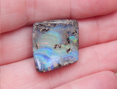 Boulder Opal am Band - Video